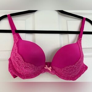 Victoria Secret’s Dream Angels Plunge 34A